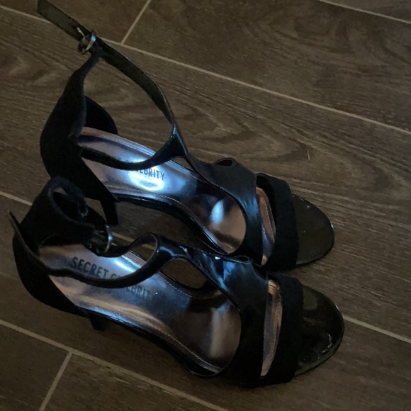 Shoes - Picture 3 of 3